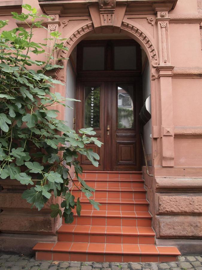 Haus Mittendrin Нойштадт-ан-дер-Вайнштрасе Экстерьер фото